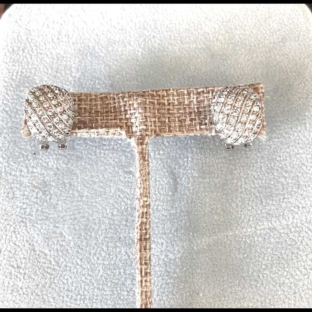 Rhinestone huggie pierced earrings